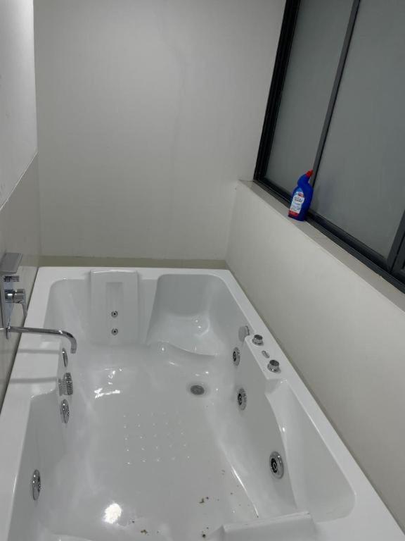 Hotel Royal Nest Premium à Pune Extérieur photo