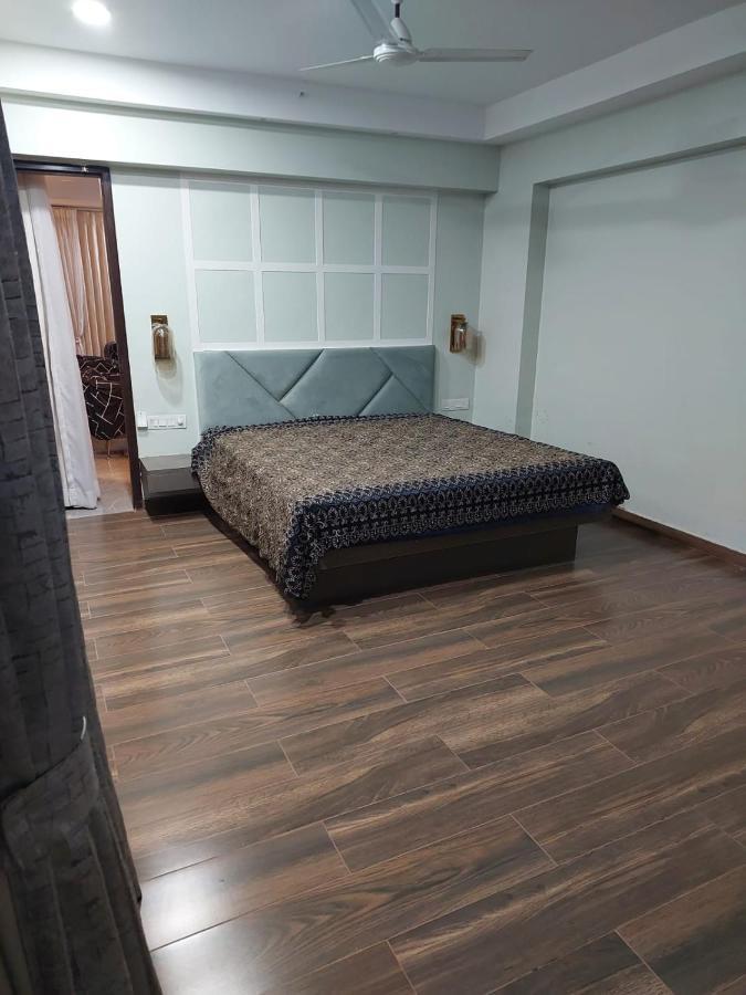 Hotel Royal Nest Premium à Pune Extérieur photo