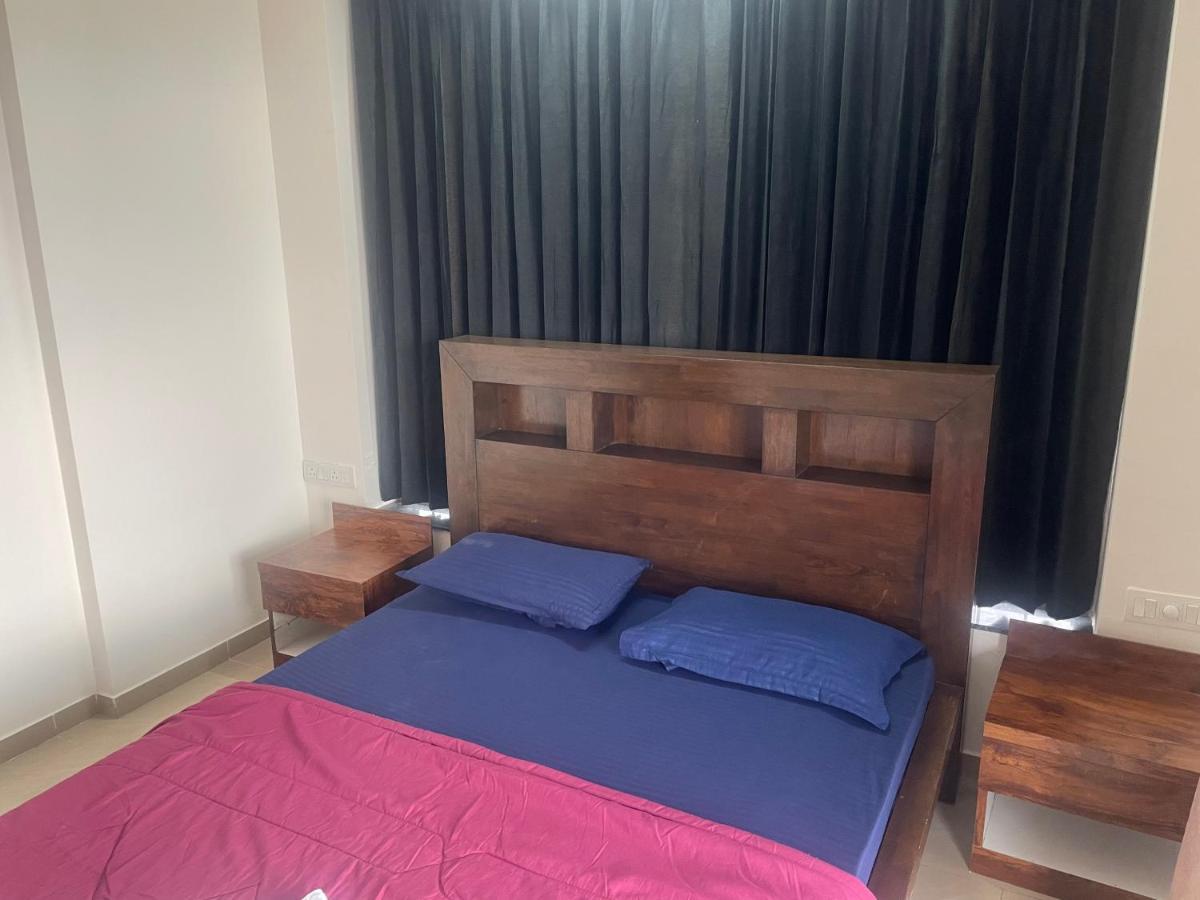 Hotel Royal Nest Premium à Pune Extérieur photo