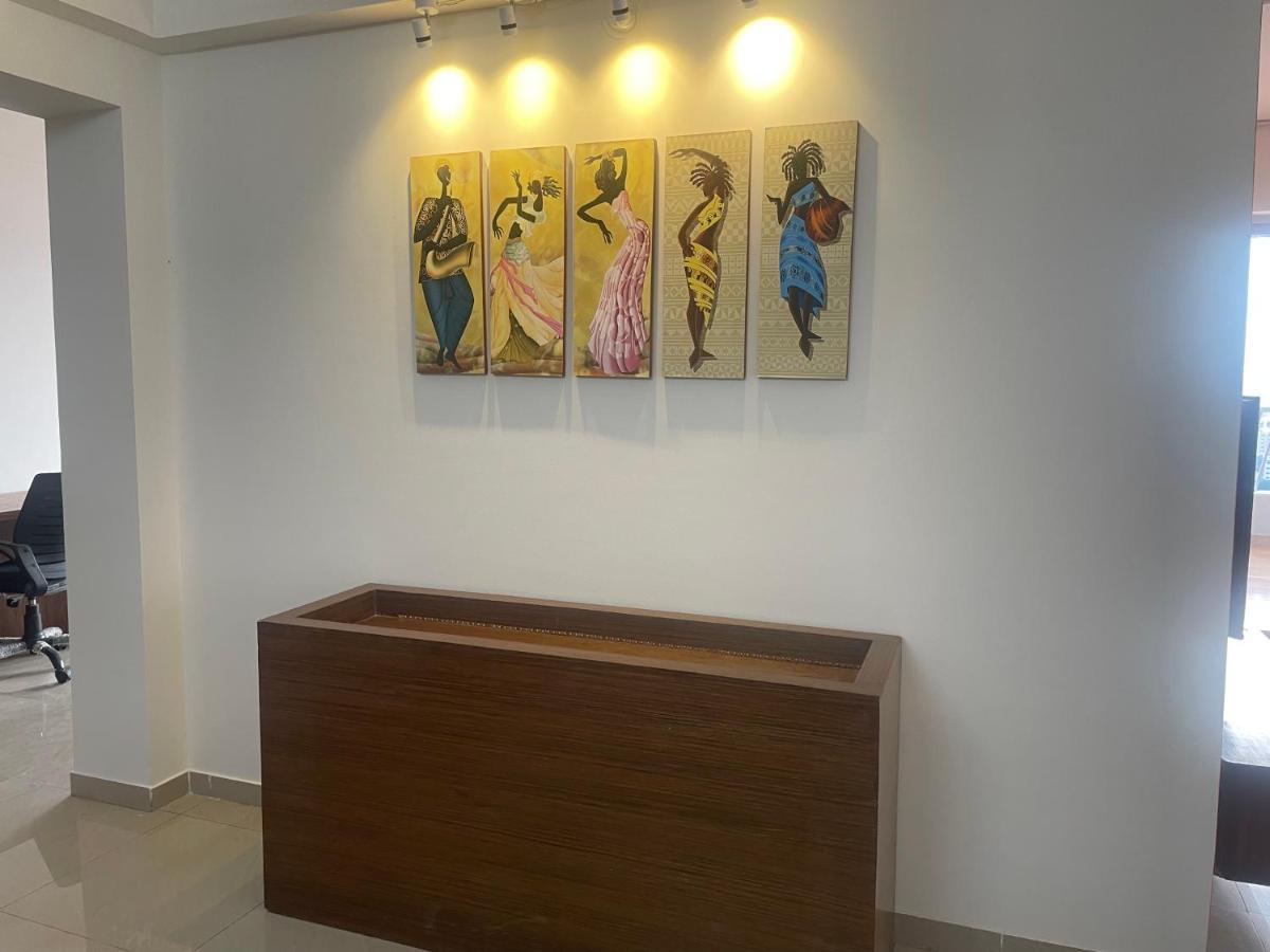 Hotel Royal Nest Premium à Pune Extérieur photo